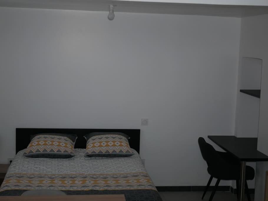 Studio Independant, Au Calme. La Roche-sur-Yon Εξωτερικό φωτογραφία